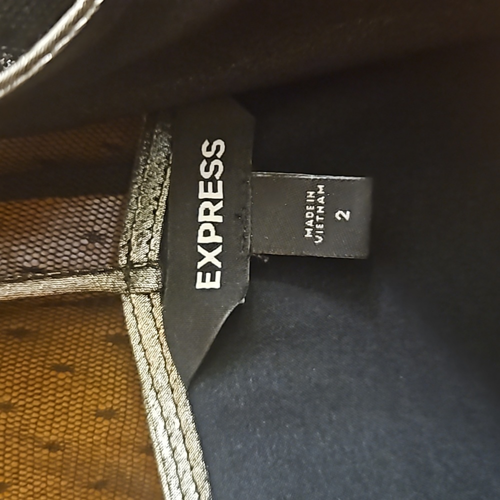Express Top - Picture 2 of 4